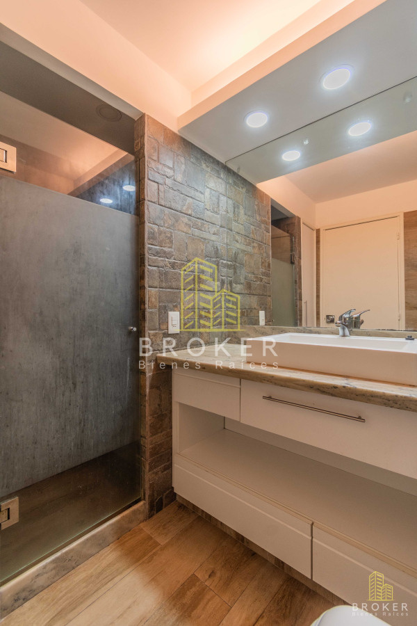 Apartamento ID.8491/Venta_Apartamento_Pocitos_3_dormitorios_y_servicio_ - Venta Apartamento Pocitos 3 dormitorios y servicio 