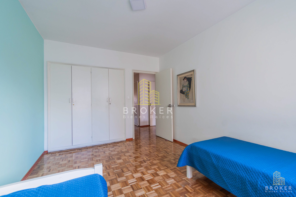 Apartamento ID.8491/Venta_Apartamento_Pocitos_3_dormitorios_y_servicio_ - Venta Apartamento Pocitos 3 dormitorios y servicio 