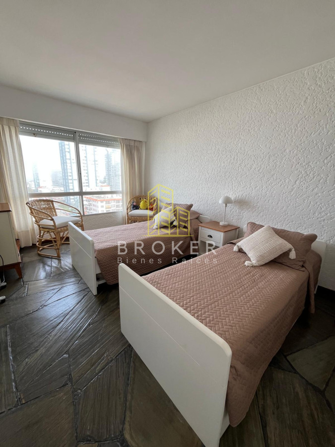 Apartamento ID.9615/Venta_Departamento_en_el_Puerto_de_Punta_del_Este,_con_vista_al_mar_ - Venta Departamento en el Puerto de Punta del Este, con vista al mar 