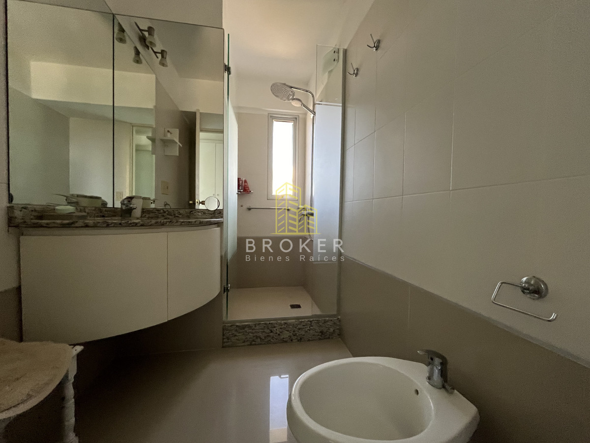 Apartamento ID.2151/Apartamento_en_Alquiler_de_Temporada_3_Dormitorios_con_Vista_al_Mar_en_Peninsula_Brava_Punta_del_este_Maldonado - Apartamento en Alquiler de Temporada 3 Dormitorios con Vista al Mar en Peninsula Brava Punta del este Maldonado