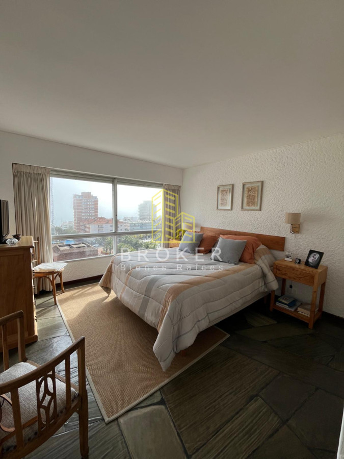 Apartamento ID.9615/Venta_Departamento_en_el_Puerto_de_Punta_del_Este,_con_vista_al_mar_ - Venta Departamento en el Puerto de Punta del Este, con vista al mar 