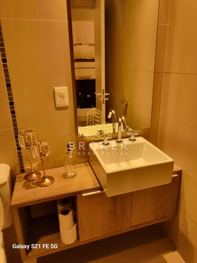 Apartamento ID.9012/Alquiler_anual_de_monoambiente_en_Punta_del_Este_a_media_cuadra_del_puerto! - Alquiler anual de monoambiente en Punta del Este a media cuadra del puerto!