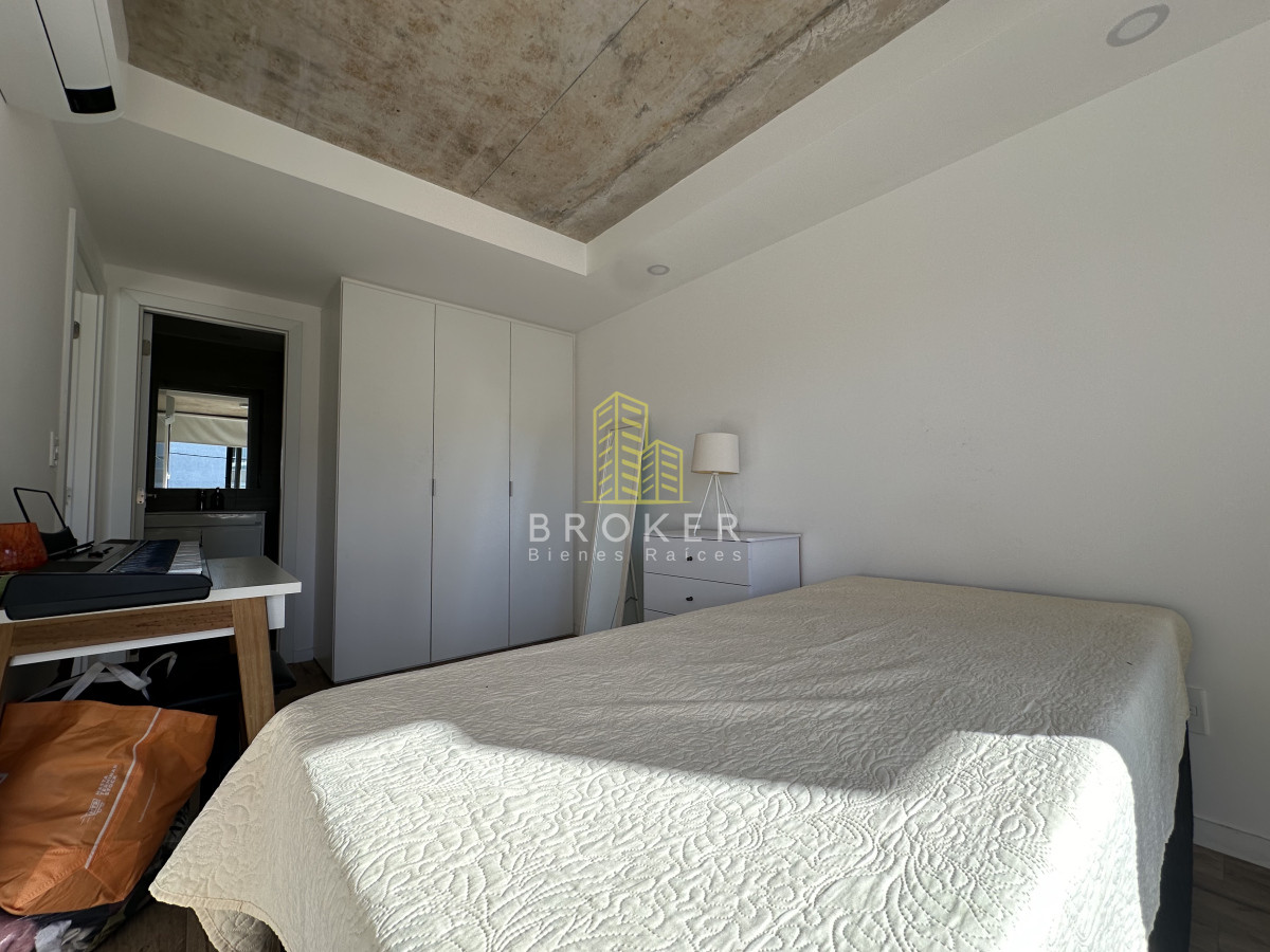 Apartamento ID.2459/OPORTUNIDAD_EN_PIRMERA_LINEA_MANSA_APARTAMENTO_DE_2_DORMITORIOS - OPORTUNIDAD EN PIRMERA LINEA MANSA APARTAMENTO DE 2 DORMITORIOS