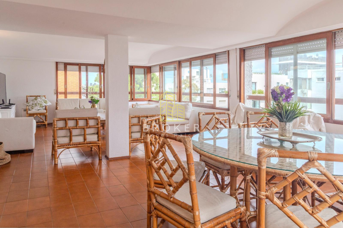 Apartamento ID.2397/Venta_Apartamento,_4_dormitorios,_Península,_Punta_del_Este - Venta Apartamento, 4 dormitorios, Península, Punta del Este