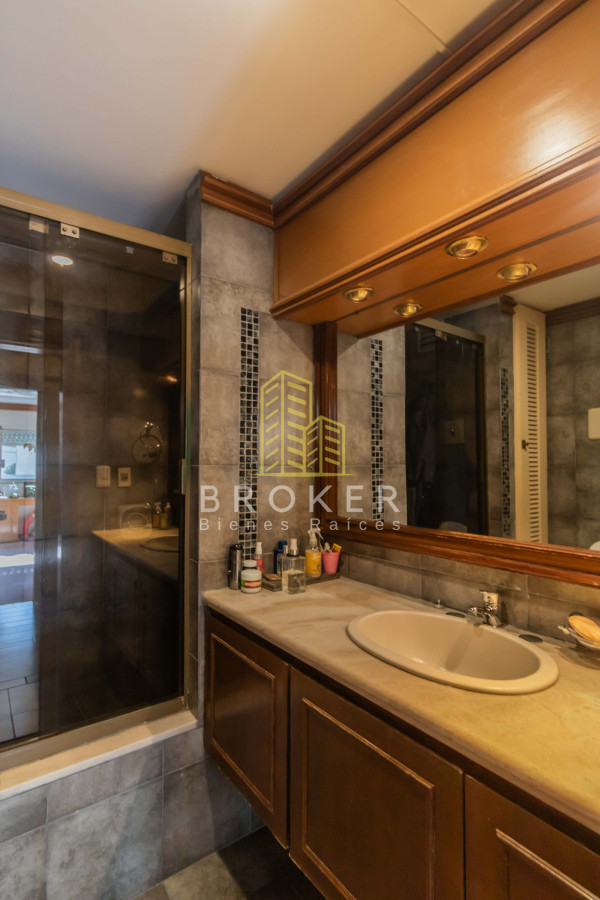 Apartamento ID.2030/Venta_apartamento_5_dormitorios_en_Punta_Carretas,_Montevideo_Uruguay - Venta apartamento 5 dormitorios en Punta Carretas, Montevideo Uruguay