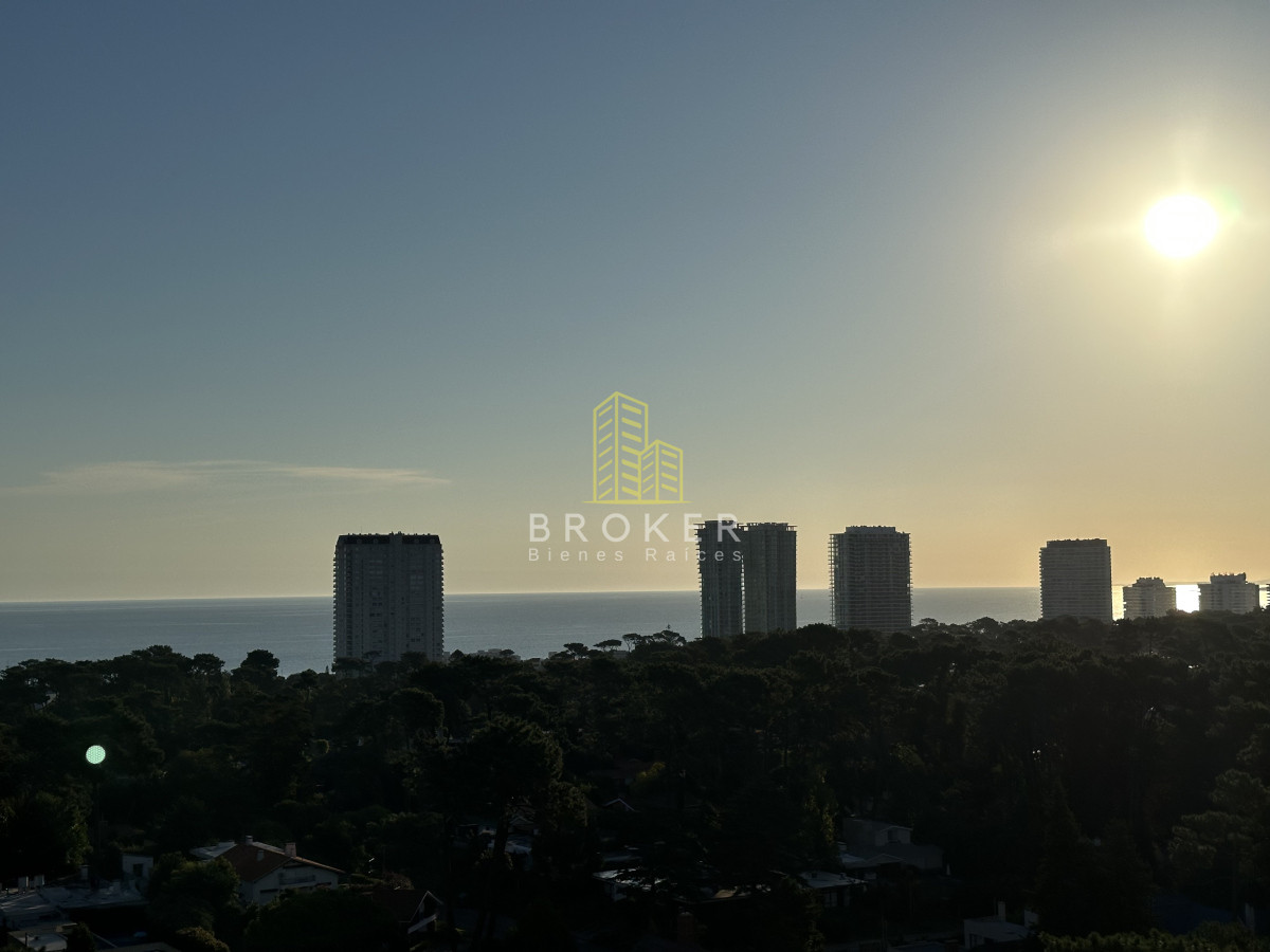Apartamento ID.2306/Venta_departamento_Punta_del_Este_2_dormitorios_piso_alto_con_vista_a_toda_la_mansa._Punta_del_Este,_Uruguay. - Venta departamento Punta del Este 2 dormitorios piso alto con vista a toda la mansa. Punta del Este, Uruguay.