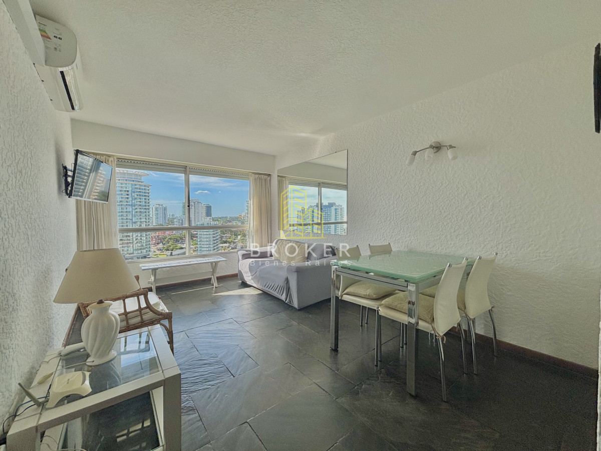 Apartamento ID.2378/Venta_apartamento_completamente_reciclado_un_dormitorio_Punta_del_Este - Venta apartamento completamente reciclado un dormitorio Punta del Este