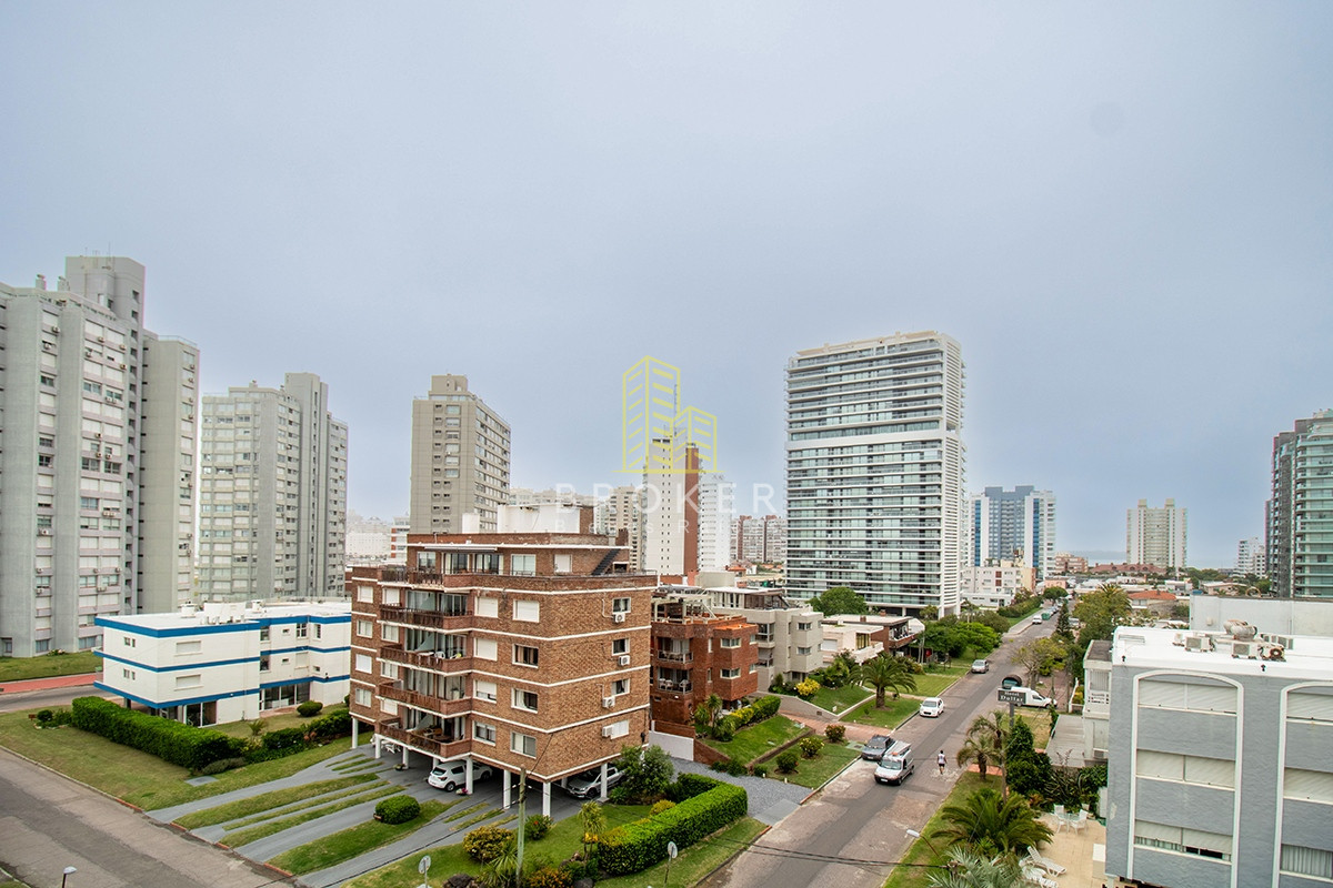 Apartamento ID.729/Apartamento_2_dormitorios_frente_al_Mar,_parada_2_de_la_Brava_Punta_del_Este,_Uruguay._ - Apartamento 2 dormitorios frente al Mar, parada 2 de la Brava Punta del Este, Uruguay. 