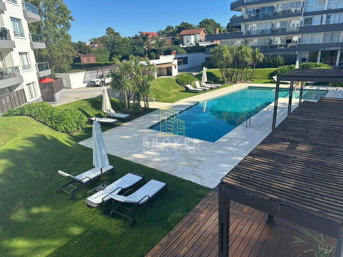 Apartamento ID.9208/Alquiler_departamento_Punta_del_Este_Mansa_de_categoria_en_primerisima_linea_en_playa_mansa_con_todos_los_amenities - Alquiler departamento Punta del Este Mansa de categoria en primerisima linea en playa mansa con todos los amenities