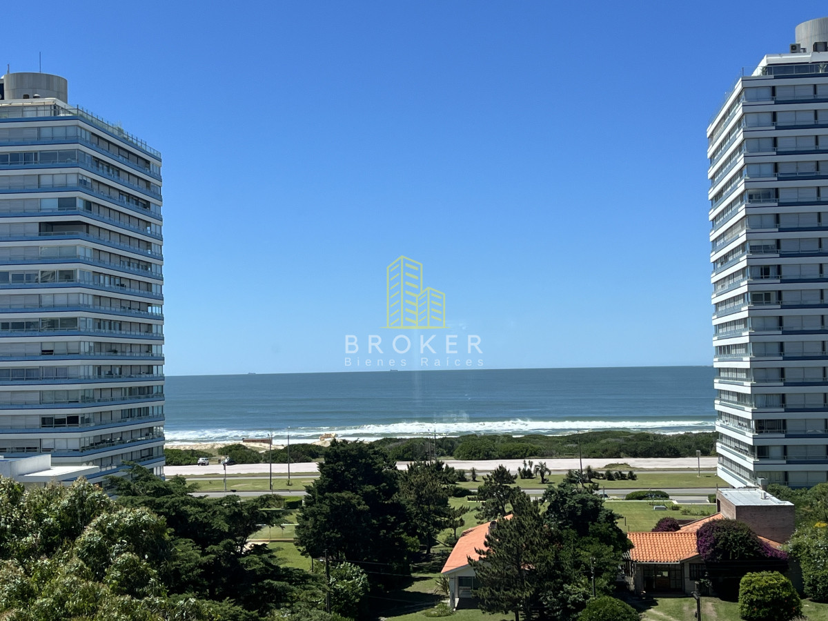 Apartamento ID.2152/Apartamento_3_Dormitorios_mas_dependencia_en_Alquiler_de_Temporada_en_la_Brava_con_Vista_al_Mar__Punta_del_Este_Maldonado - Apartamento 3 Dormitorios mas dependencia en Alquiler de Temporada en la Brava con Vista al Mar  Punta del Este Maldonado