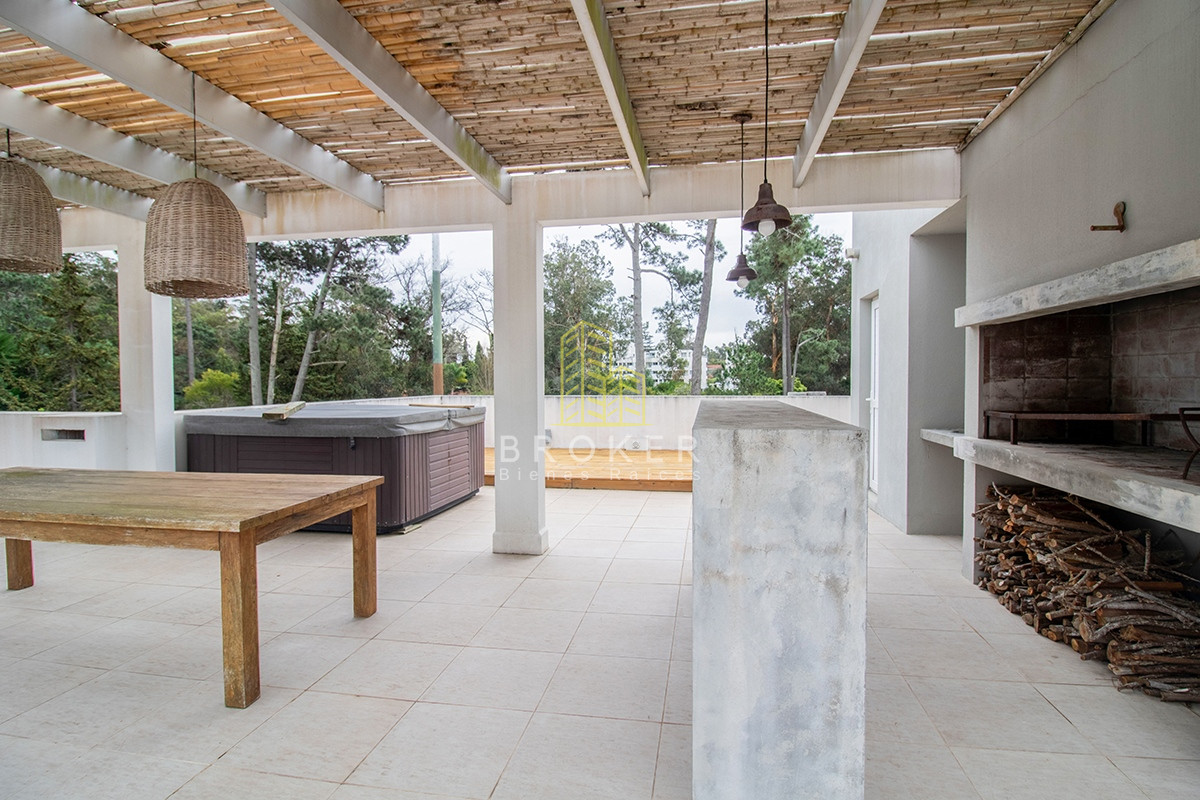 Apartamento ID.528/Venta_de_Penthouse_duplex_en_edificio_de_alta_gama_a_250_metros_del_mar,_Playa_Brava,_Punta_del_Este._Uruguay - Venta de Penthouse duplex en edificio de alta gama a 250 metros del mar, Playa Brava, Punta del Este. Uruguay