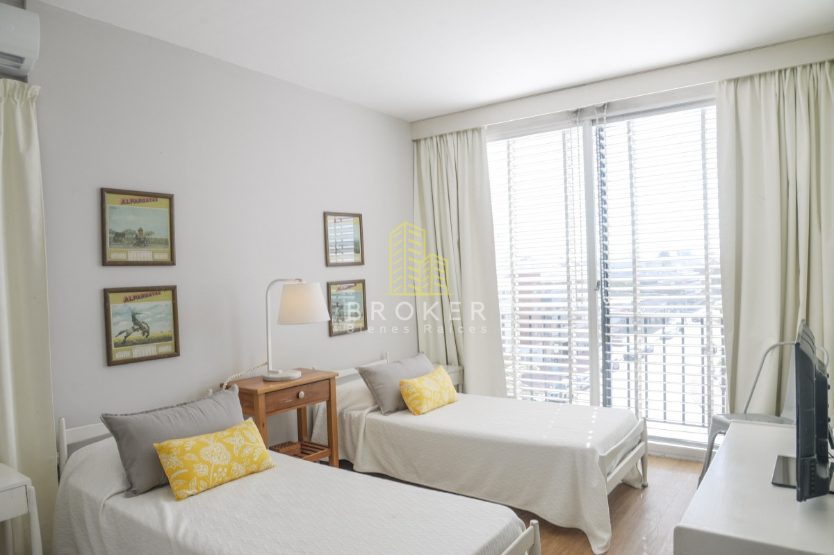 Apartamento ID.526/Venta_Apartamento_3_dormitorios_Península_con_excelente_vista_al_mar - Venta Apartamento 3 dormitorios Península con excelente vista al mar. Punta del Este, Uruguay.