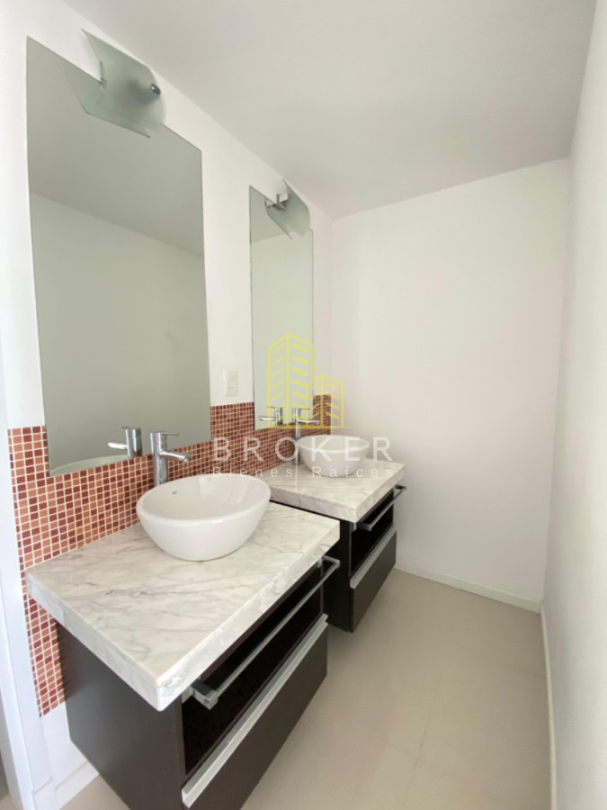 Apartamento ID.8833/Venta_departamento_Playa_Brava_Punta_del_Este_ - Venta departamento Playa Brava Punta del Este 