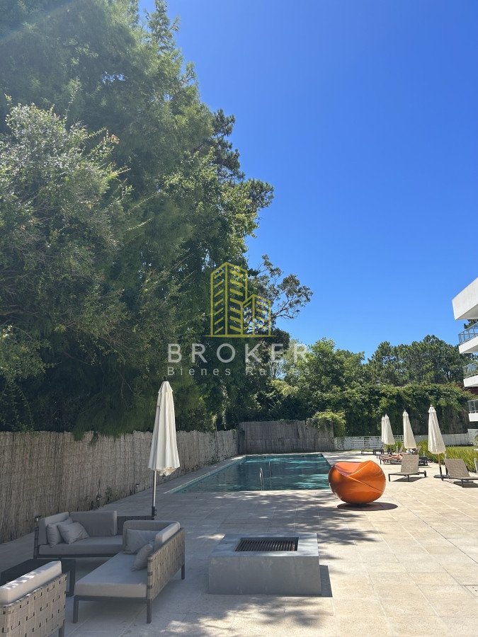 Apartamento ID.800/Venta_de_Penthouse_duplex_en_edificio_de_alta_gama_a_300_metros_del_mar,_Playa_Brava,_Punta_del_Este - Venta de Penthouse duplex en edificio de alta gama a 300 metros del mar, Playa Brava, Punta del Este. Uruguay
