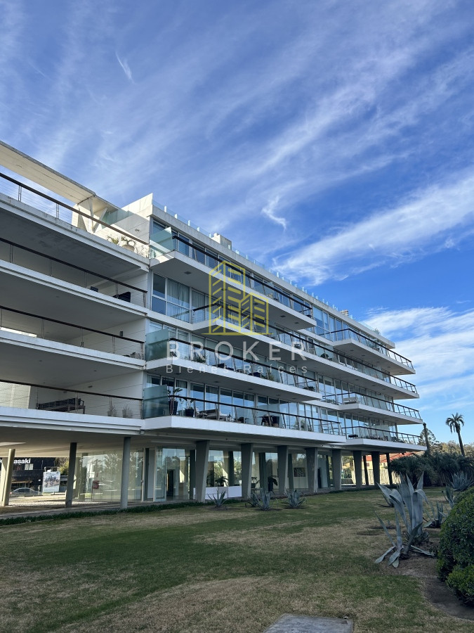 Apartamento ID.517/Venta_de_espectacular_apartamento_de_3_dorm._en_La_Barra_con_vista_única - Venta de espectacular apartamento de 3 dorm. en La Barra con vista única. . Punta del Este, Uruguay.