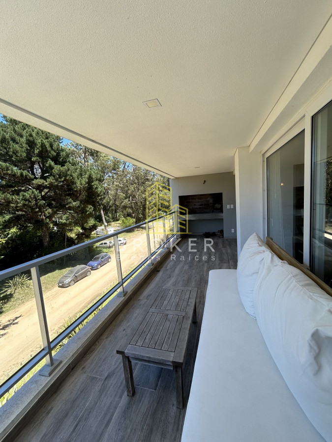 Apartamento ID.800/Venta_de_Penthouse_duplex_en_edificio_de_alta_gama_a_300_metros_del_mar,_Playa_Brava,_Punta_del_Este - Venta de Penthouse duplex en edificio de alta gama a 300 metros del mar, Playa Brava, Punta del Este. Uruguay