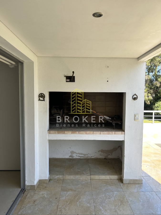 Apartamento ID.696/Apartamento_4_dormitorios_en_Playa_Brava_Rincon_del_Indio - Apartamento 4 dormitorios en Playa Brava Rincon del Indio. Punta del Este, Uruguay.