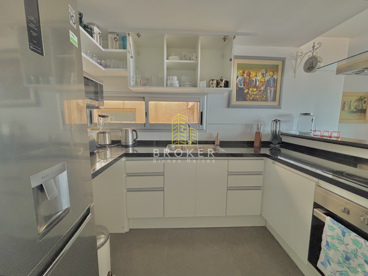 Apartamento ID.9162/Venta_apartamento_Punta_del_Este_2_dormitorios_playa_mansa_punta_del_este_vista_al_mar_ - Venta apartamento Punta del Este 2 dormitorios playa mansa punta del este vista al mar 