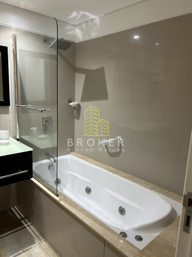 Apartamento ID.696/Apartamento_4_dormitorios_en_Playa_Brava_Rincon_del_Indio - Apartamento 4 dormitorios en Playa Brava Rincon del Indio. Punta del Este, Uruguay.