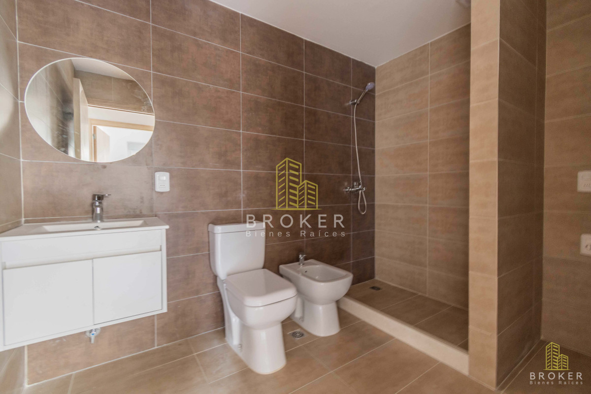Apartamento ID.8621/ALQUILER_APARTAMENTO_1_DORMITORIO_CON_PATIO_-_OPCIÓN_GARAGE_TRES_CRUCES_ - ALQUILER APARTAMENTO 1 DORMITORIO CON PATIO - OPCIÓN GARAGE TRES CRUCES 
