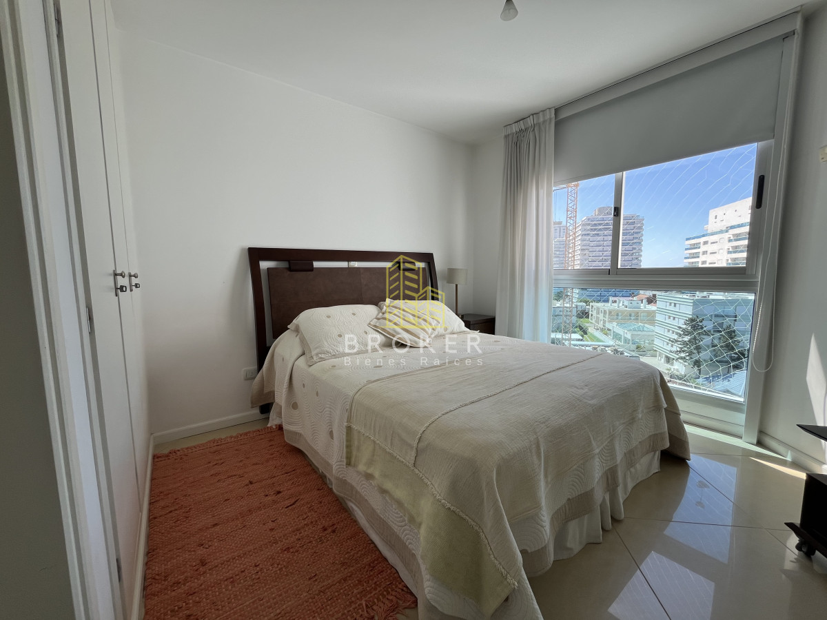 Apartamento ID.9373/Venta_Departamento_3_Dormitorios_Vista_al_Mar_Playa_Brava_Punta_del_Este_Con_Servicios_y_Garaje - Venta Departamento 3 Dormitorios Vista al Mar Playa Brava Punta del Este Con Servicios y Garaje