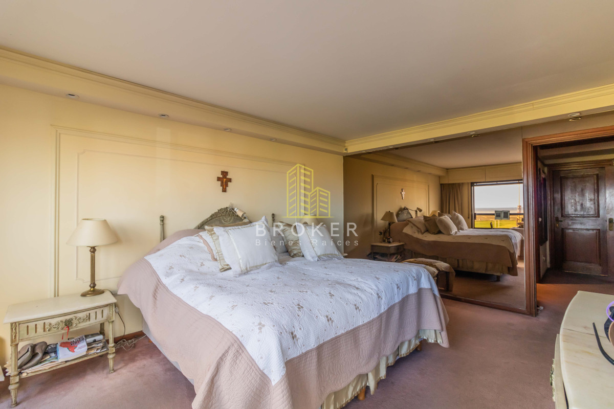 Apartamento ID.2030/Venta_apartamento_5_dormitorios_en_Punta_Carretas,_Montevideo_Uruguay - Venta apartamento 5 dormitorios en Punta Carretas, Montevideo Uruguay