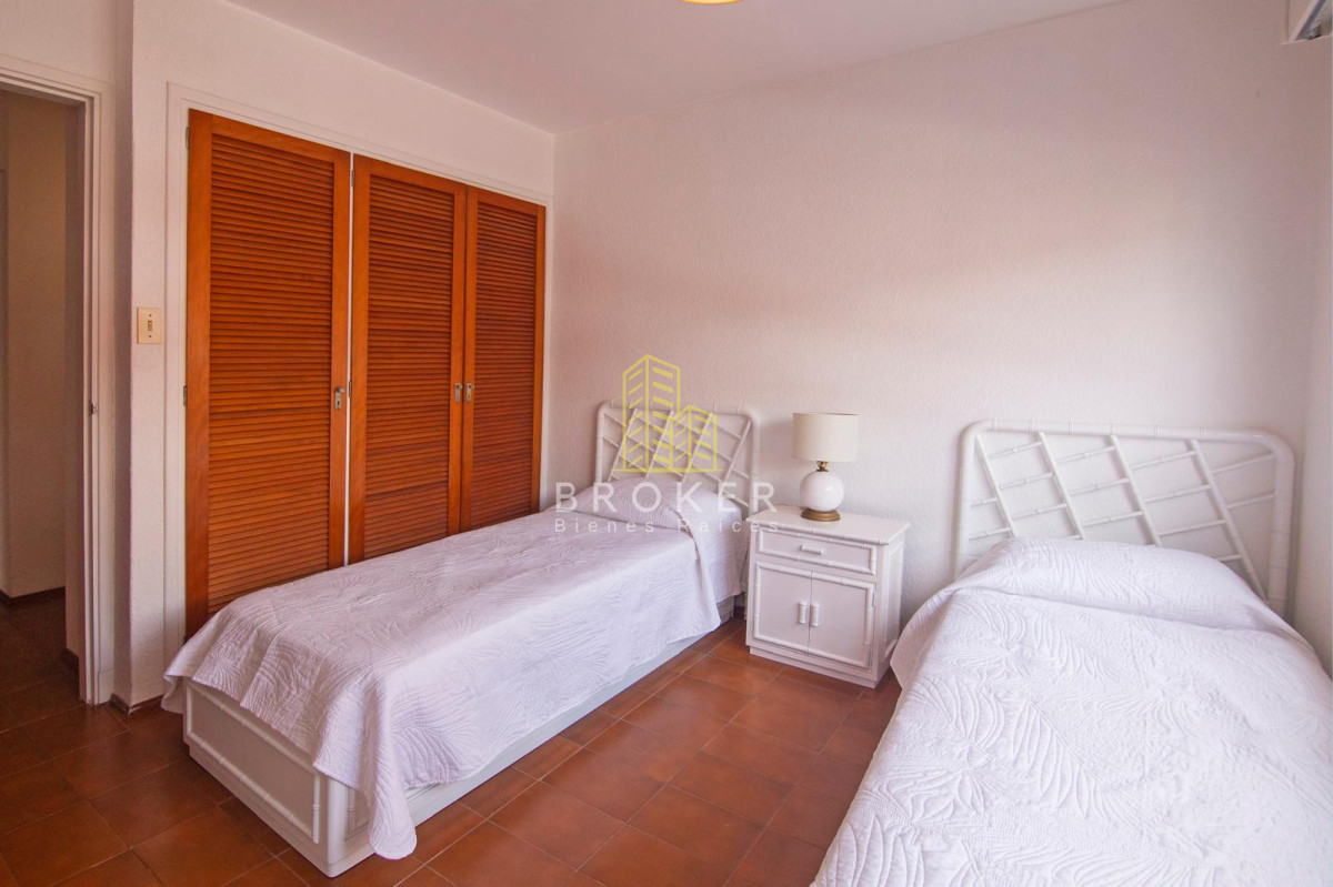 Apartamento ID.2397/Venta_Apartamento,_4_dormitorios,_Península,_Punta_del_Este - Venta Apartamento, 4 dormitorios, Península, Punta del Este