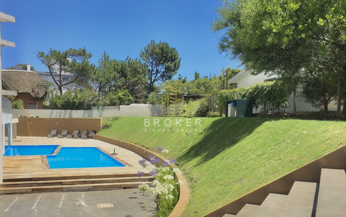 Apartamento ID.9162/Venta_apartamento_Punta_del_Este_2_dormitorios_playa_mansa_punta_del_este_vista_al_mar_ - Venta apartamento Punta del Este 2 dormitorios playa mansa punta del este vista al mar 