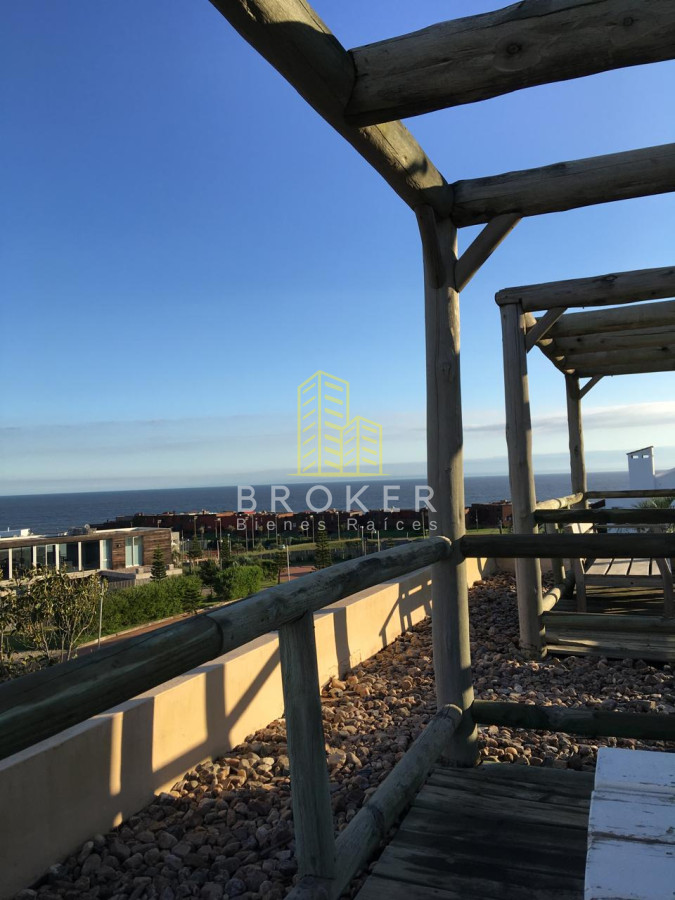 Apartamento ID.8848/Departamento_en_alquiler_a_4_cuadras_de_playa_Bikini_en_Punta_del_Este! - Departamento en alquiler a 4 cuadras de playa Bikini en Punta del Este!