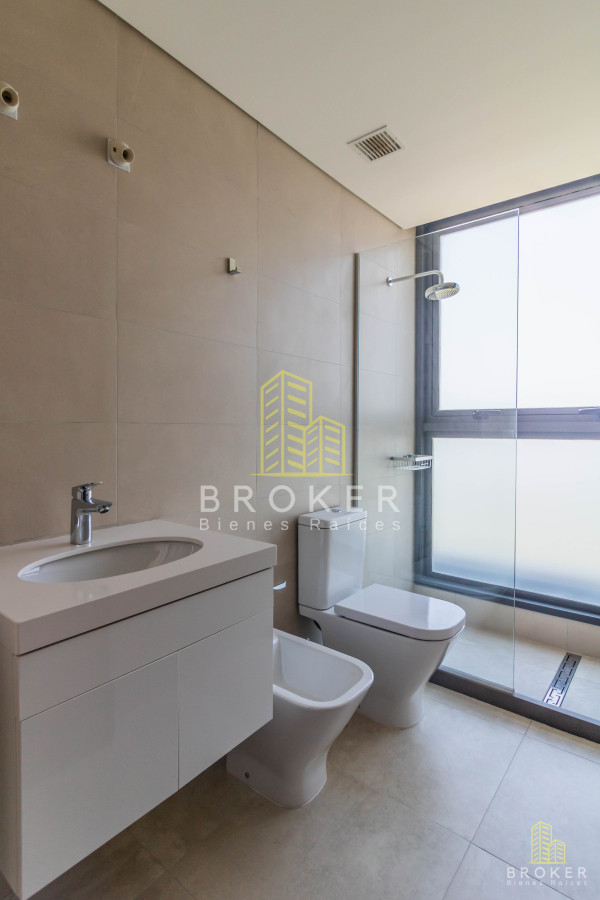 Apartamento ID.2440/venta_duplex_4_suites_en_carrasco_boating - venta duplex 4 suites en carrasco boating