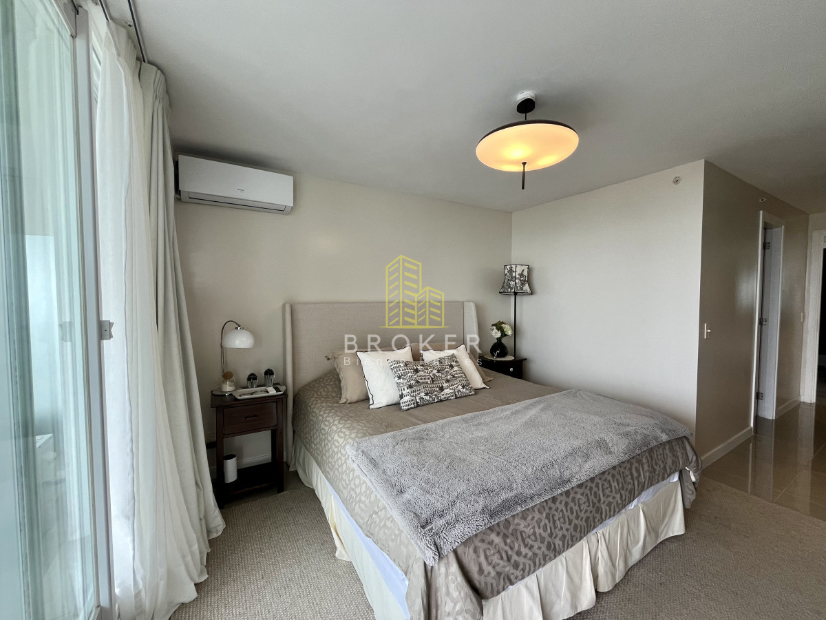 Apartamento ID.2012/Venta_Apartamento_de_4_dormitorios_a_metros_del_mar_en_Playa_Brava,_Punta_del_Este,_Maldonado - Venta Apartamento de 4 dormitorios a metros del mar en Playa Brava, Punta del Este, Maldonado