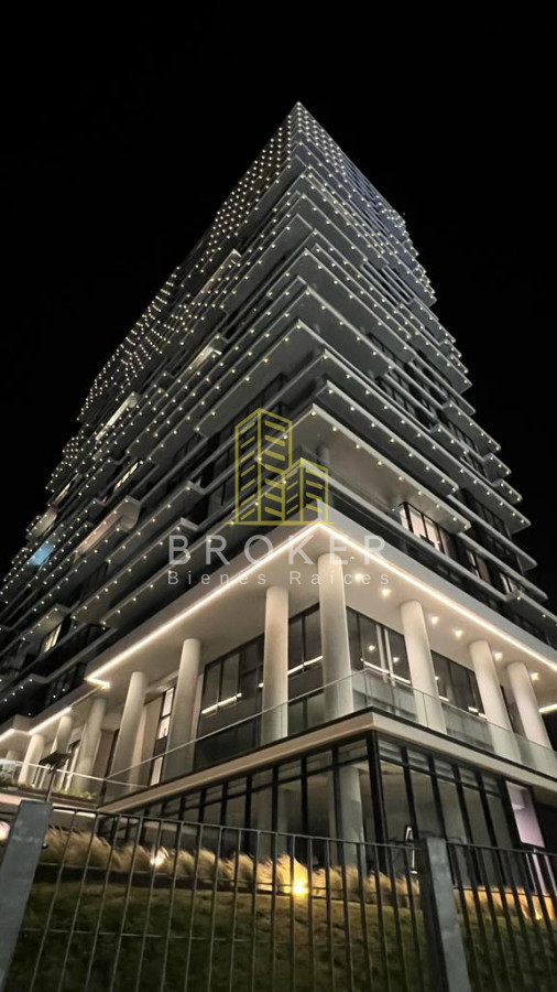 Apartamento ID.9023/Alquiler_de_temporada_de_increíble_departamento_en_primera_línea_al_mar,_Edificio_Venetian_en_Playa_Mansa - Alquiler de temporada de increíble departamento en primera línea al mar, Edificio Venetian en Playa Mansa