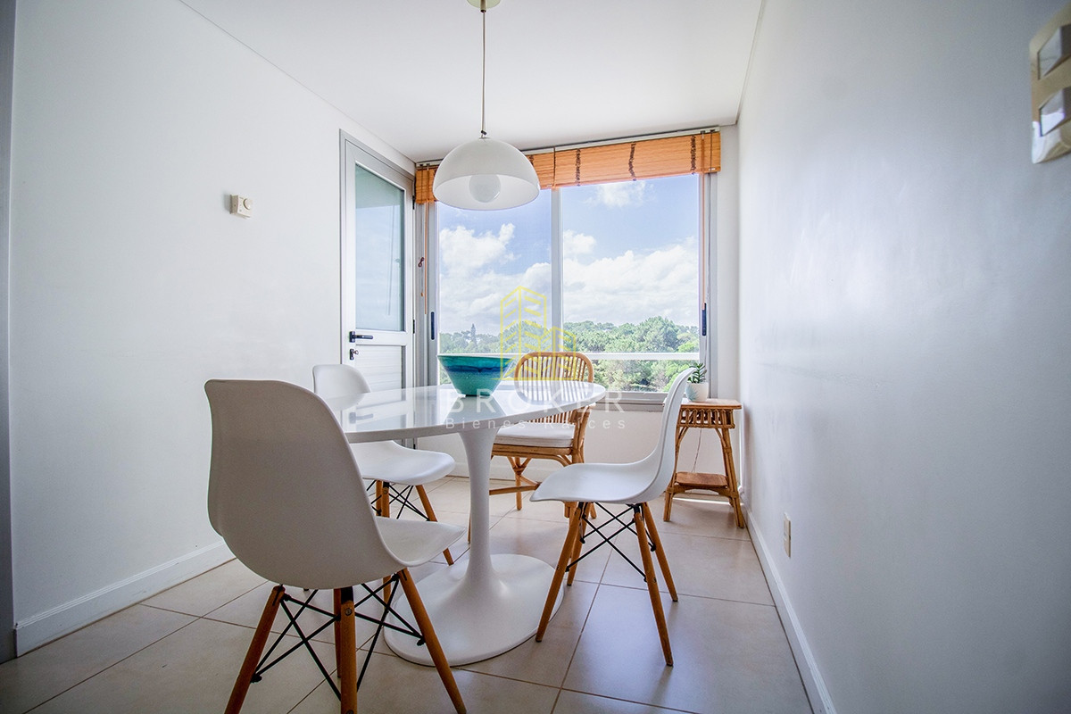 Apartamento ID.806/Venta_o_alquiler_de_Penthouse_en_primera_linea_en_Pinares._Punta_del_Este,_Uruguay. - Venta o alquiler de Penthouse en primera linea en Pinares. Punta del Este, Uruguay.