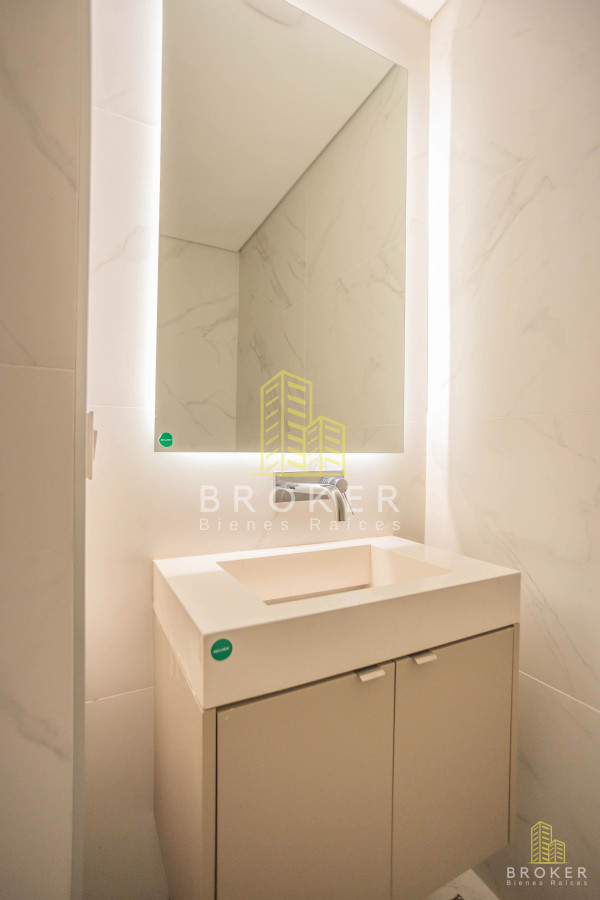 Apartamento ID.9103 - Apartamento en Rambla de Carrasco 4 dormitorios 5 baños