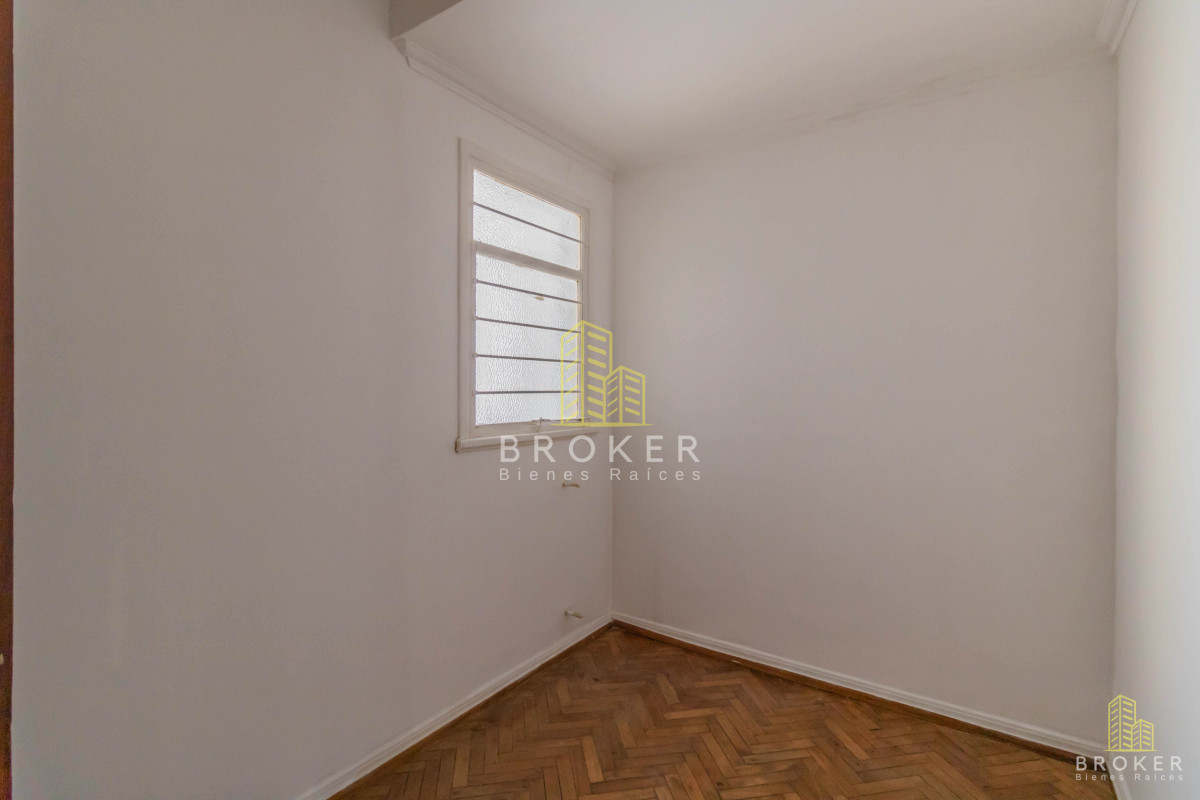 Apartamento ID.2079/Oportunidad!_Venta_Apartamento_4_o_5_dormitorios_Centro_Libertador_ideal_Estudiantes!_Medicina_Quimica_Derecho - Oportunidad! Venta Apartamento 4 o 5 dormitorios Centro Libertador ideal Estudiantes! Medicina Quimica Derecho