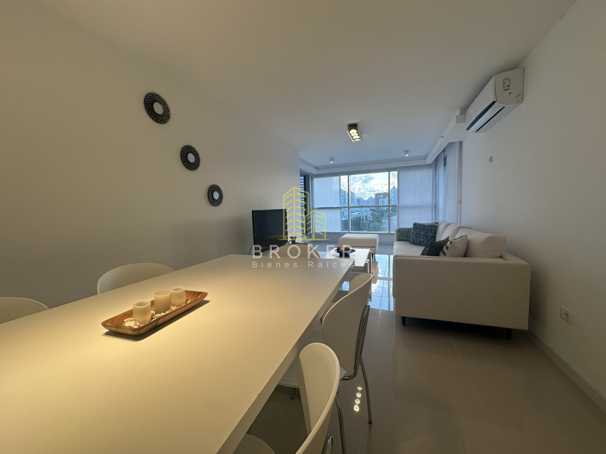 Apartamento ID.2111/Venta_de_apartamento_de_categoria,_dos_dormitorios_y_medio_en_la_brava_con_vista_al_mar._ - Venta de apartamento de categoria, dos dormitorios y medio en la brava con vista al mar. 