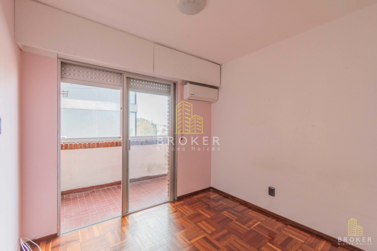 Apartamento ID.9088 - Venta apartamento 3 dormitorios con cochera en Malvin Sur - BROKER en Exclusiva