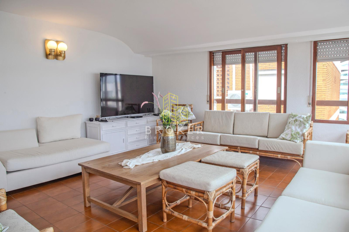 Apartamento ID.2397/Venta_Apartamento,_4_dormitorios,_Península,_Punta_del_Este - Venta Apartamento, 4 dormitorios, Península, Punta del Este
