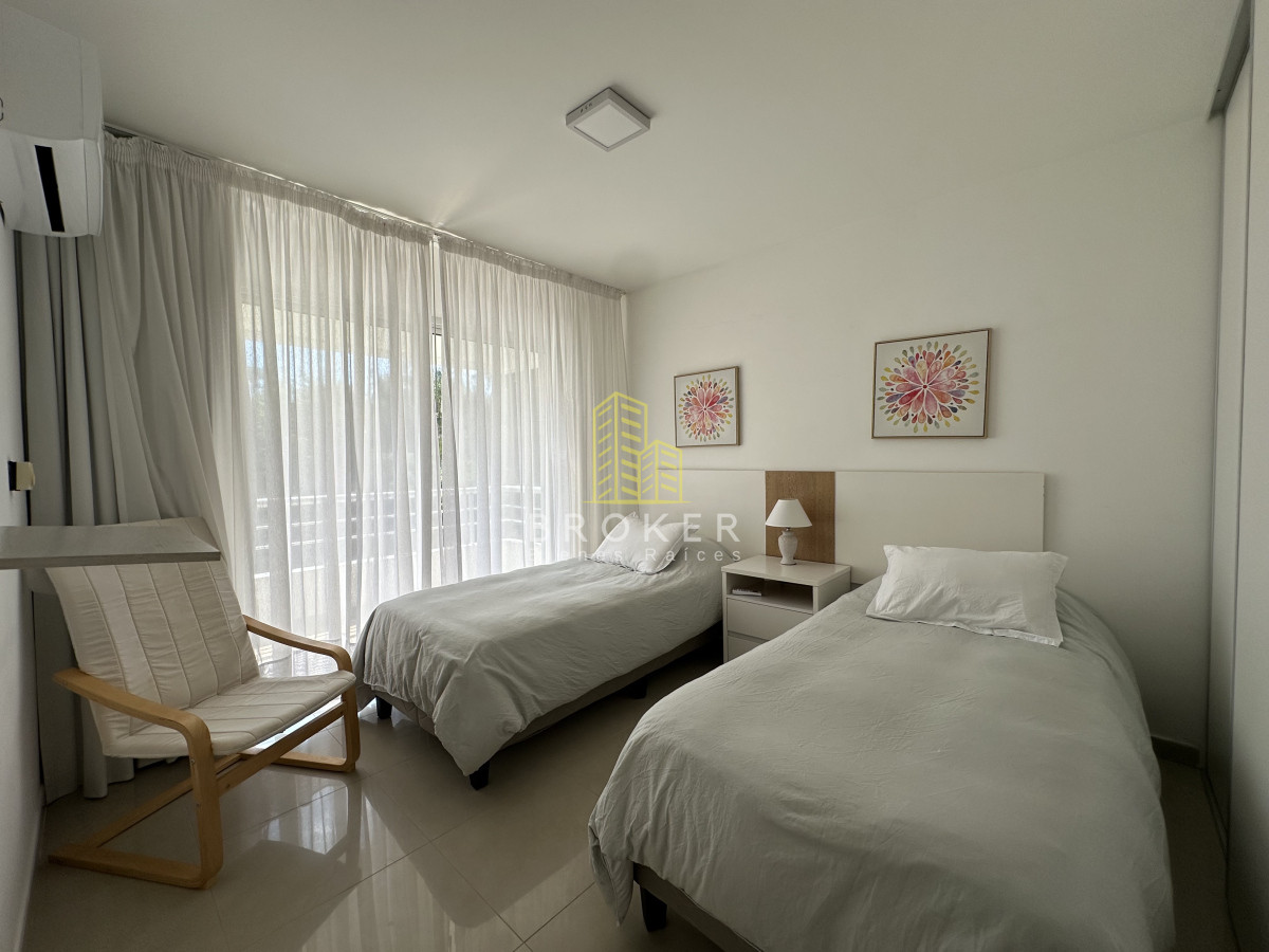Apartamento ID.813/Venta_de_Penthouse_en_rincon_del_indio,_tres_dormitorios_y_terraza._Punta_del_Este,_Uruguay - Venta de Penthouse en rincon del indio, tres dormitorios y terraza. Punta del Este, Uruguay