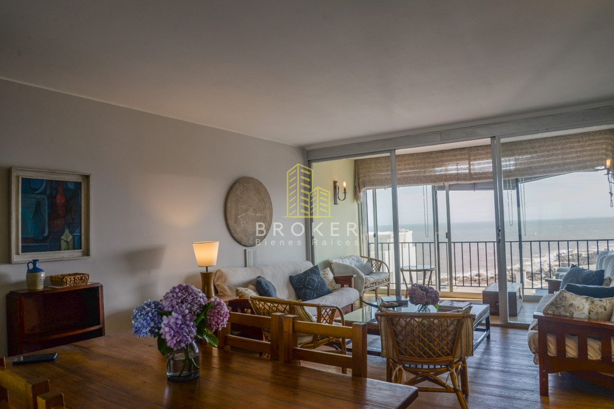 Apartamento ID.526/Venta_Apartamento_3_dormitorios_Península_con_excelente_vista_al_mar - Venta Apartamento 3 dormitorios Península con excelente vista al mar. Punta del Este, Uruguay.