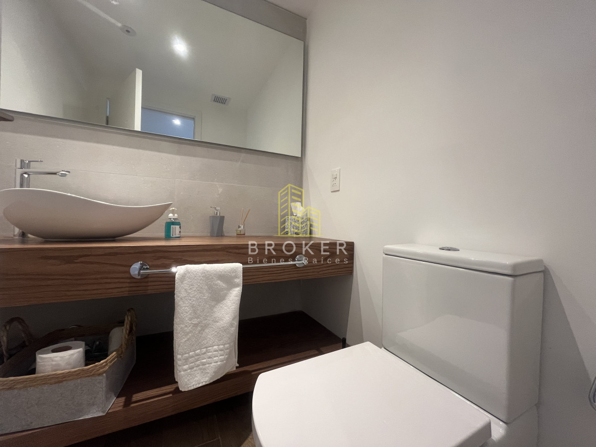 Apartamento ID.2145/Apartamento_de_2_dormitorios_en_Alquiler_de_Temporada_con_vista_al_Mar_y_Servicios_Trump_Tower_Punta_del_Este_Uruguay - Apartamento de 2 dormitorios en Alquiler de Temporada con vista al Mar y Servicios Trump Tower Punta del Este Uruguay