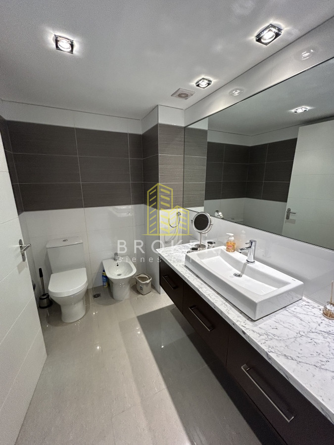 Apartamento ID.712/Alquiler_de_lujoso_apartamento_en_la_mejor_zona_de_Punta_del_Este._Uruguay - Alquiler de lujoso apartamento en la mejor zona de Punta del Este. Uruguay
