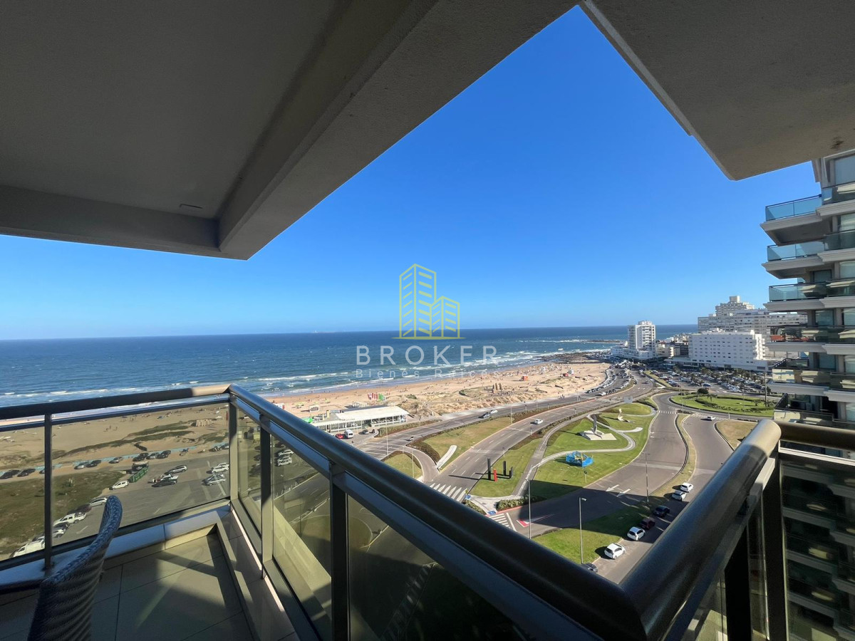 Apartamento ID.793/Apartamento_en_venta_Primera_linea_4_dorm._4_baños - Apartamento en venta Primera linea 4 dorm. 4 baños