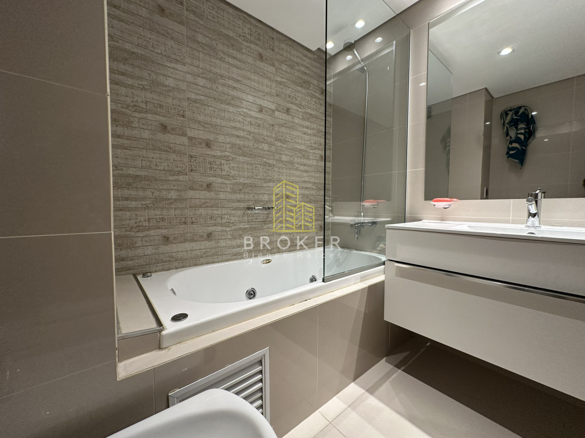 Apartamento ID.8856/Apartamento_Venta_Punta_del_Este_Look_Brava_con_vista_al_mar - Apartamento Venta Punta del Este Look Brava con vista al mar