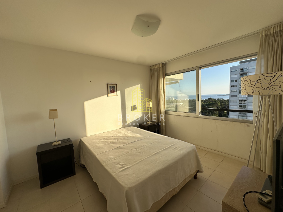 Apartamento ID.2306/Venta_departamento_Punta_del_Este_2_dormitorios_piso_alto_con_vista_a_toda_la_mansa._Punta_del_Este,_Uruguay. - Venta departamento Punta del Este 2 dormitorios piso alto con vista a toda la mansa. Punta del Este, Uruguay.