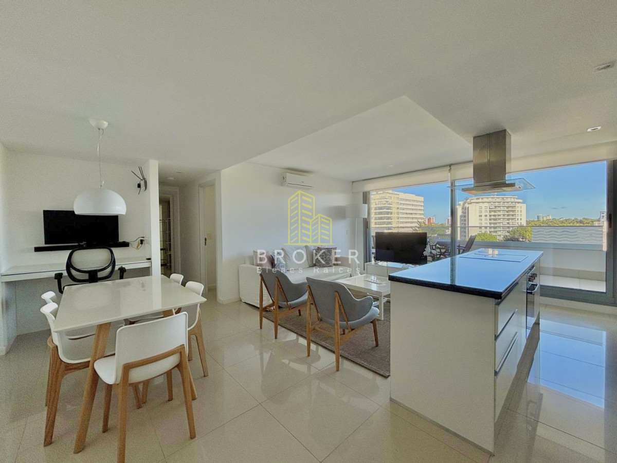 Apartamento ID.2353/Apartamento_Punta_del_Este_Playa_Brava_2_dormitorios_y_servicio_completo_con_doble_cochera_en_Playa_Brava - Apartamento Punta del Este Playa Brava 2 dormitorios y servicio completo con doble cochera en Playa Brava