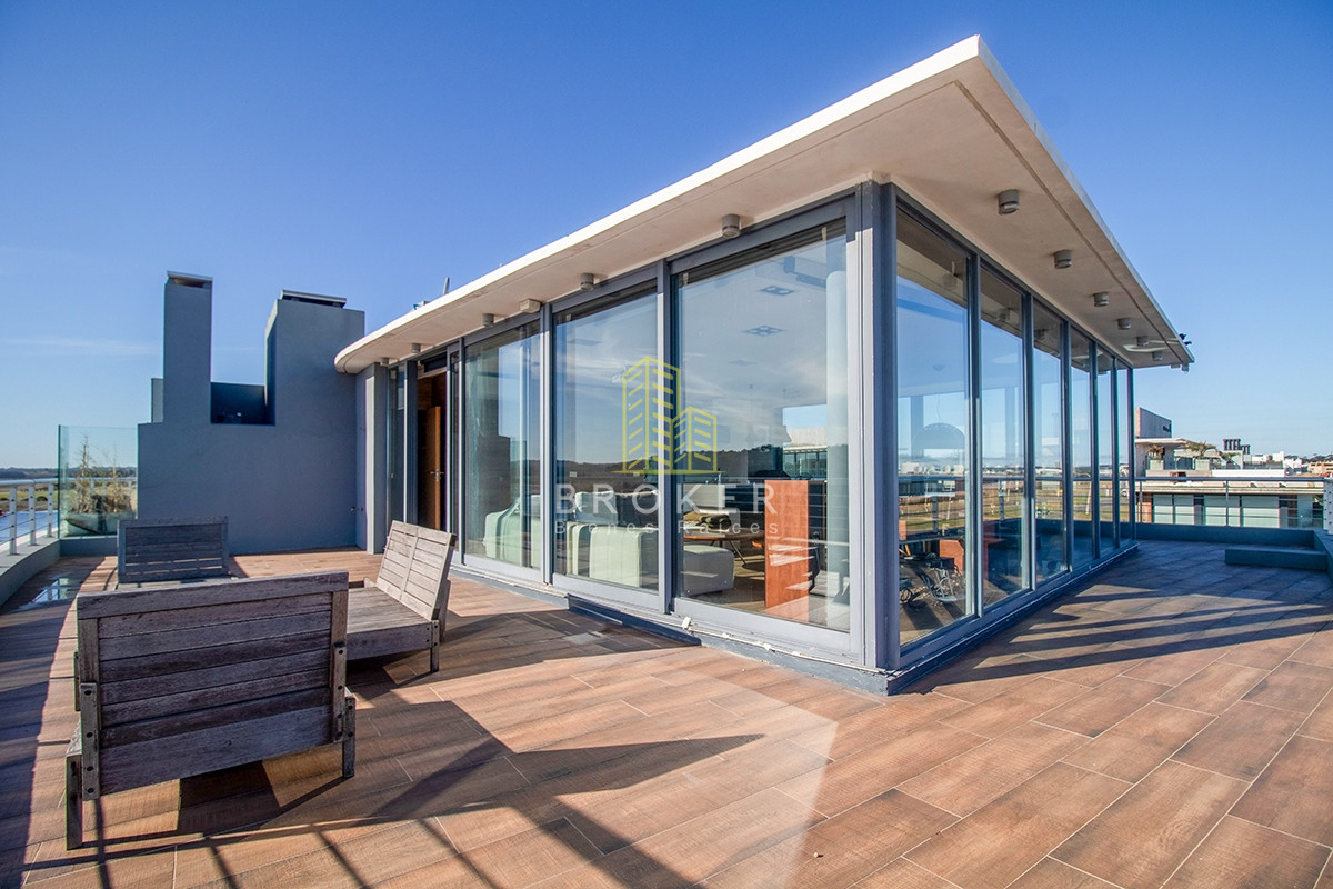 Apartamento ID.1618/Venta_Apartamento_Penthouse_3_Dormitorios_Primera_Linea_Playa_Mansa_y_Vistas_a_la_Laguna_del_Diario_Pinares_Punta_del_Este_Maldonado - Venta Apartamento Penthouse 3 Dormitorios Primera Linea Playa Mansa y Vistas a la Laguna del Diario Pinares Punta del Este Maldonado