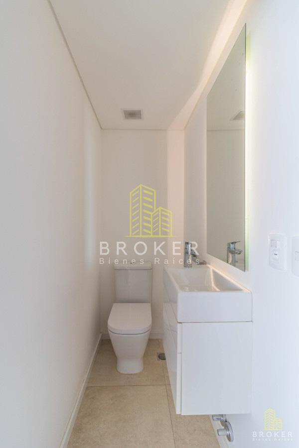 Apartamento ID.106/Venta_Apartamento__Triplex_3_Dormitorios_En_Carrasco__(ref:_Bkb-1775) - Venta Apartamento  Triplex 3 Dormitorios En Carrasco  (ref: Bkb-1775)