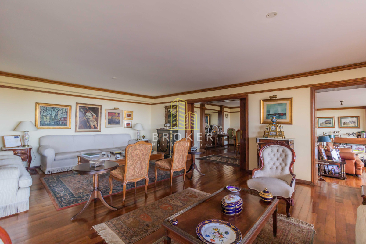 Apartamento ID.2030/Venta_apartamento_5_dormitorios_en_Punta_Carretas,_Montevideo_Uruguay - Venta apartamento 5 dormitorios en Punta Carretas, Montevideo Uruguay