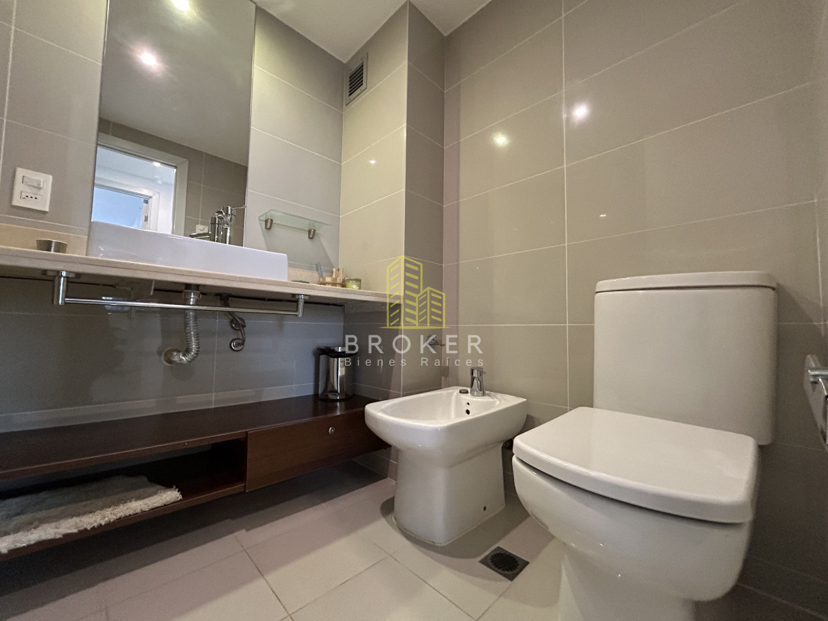 Apartamento ID.2017/Venta_de_hermoso_apartamento_2_dormitorios_en_una_de_las_mejores_zonas_de_Punta_del_Este - Venta de hermoso apartamento 2 dormitorios en una de las mejores zonas de Punta del Este